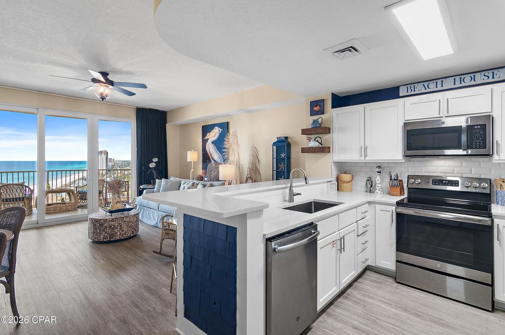 Image 3 of property listing at 15928 Front Beach Road 32005, Panama City Beach, FL 32413
