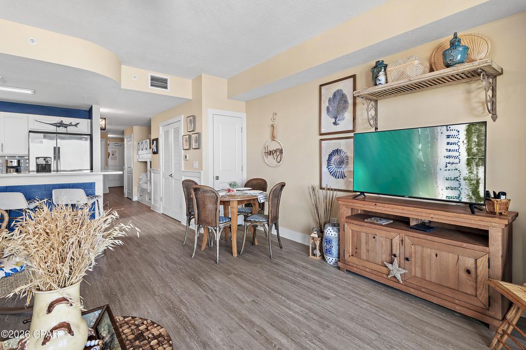 Image 5 of property listing at 15928 Front Beach Road 32005, Panama City Beach, FL 32413