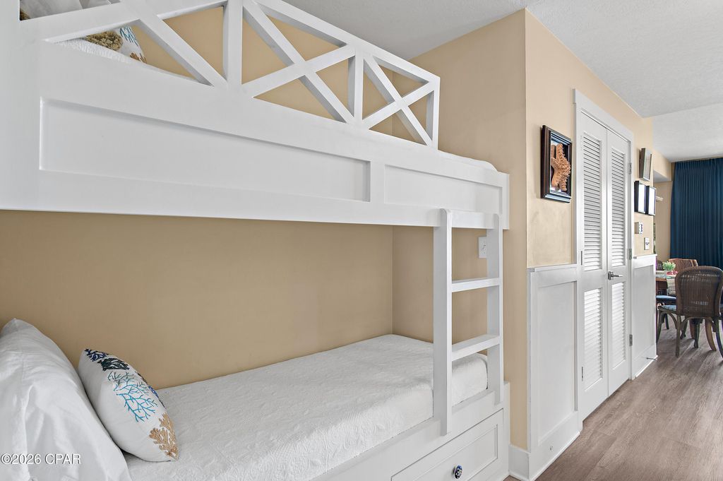 Image 8 of property listing at 15928 Front Beach Road 32005, Panama City Beach, FL 32413