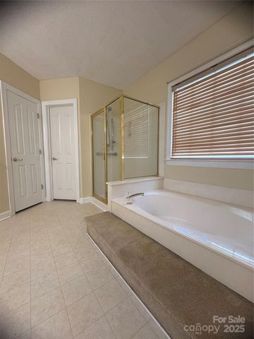 5828 Swanston Drive, Charlotte, NC 28269