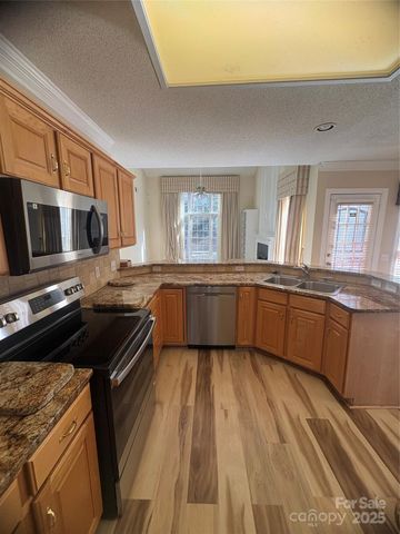 5828 Swanston Drive, Charlotte, NC 28269