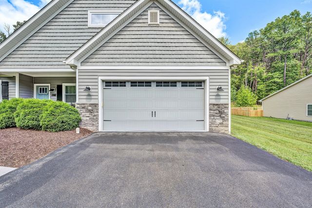 4273 Daugherty RD, Salem, VA 24153