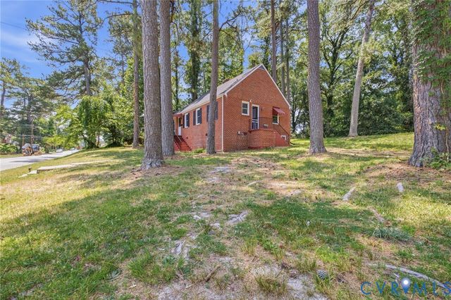 1584 Mount Vernon St, Petersburg, VA 23805