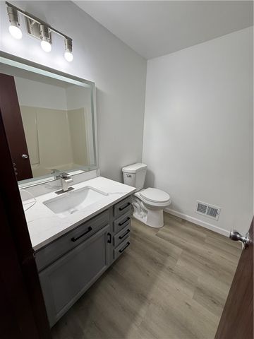 106 Palmetto Dr, Penn Hills, PA 15235