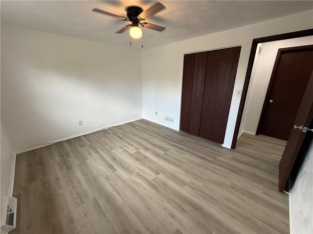 106 Palmetto Dr, Penn Hills, PA 15235