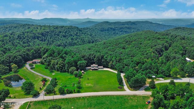 2014 Double Top Rd, Jamestown, TN 38556