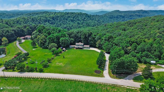 2014 Double Top Rd, Jamestown, TN 38556