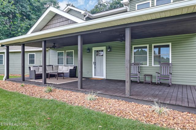 2014 Double Top Rd, Jamestown, TN 38556