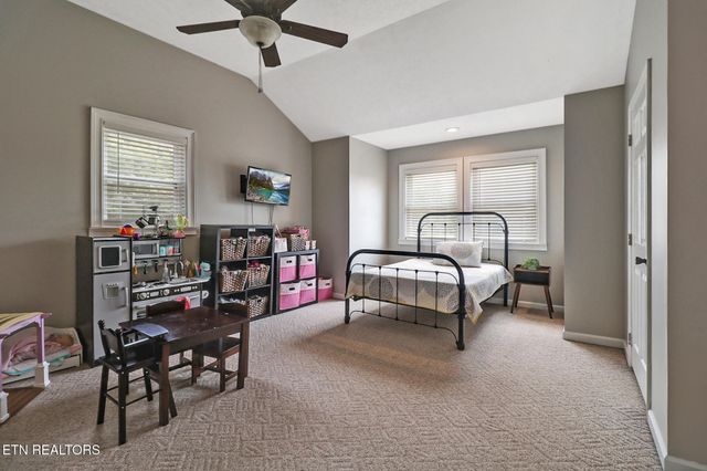 2014 Double Top Rd, Jamestown, TN 38556