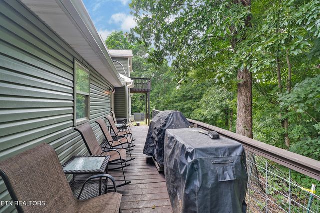 2014 Double Top Rd, Jamestown, TN 38556