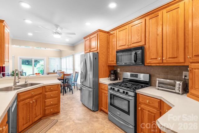 209 SouthFork Lane, Belmont, NC 28012