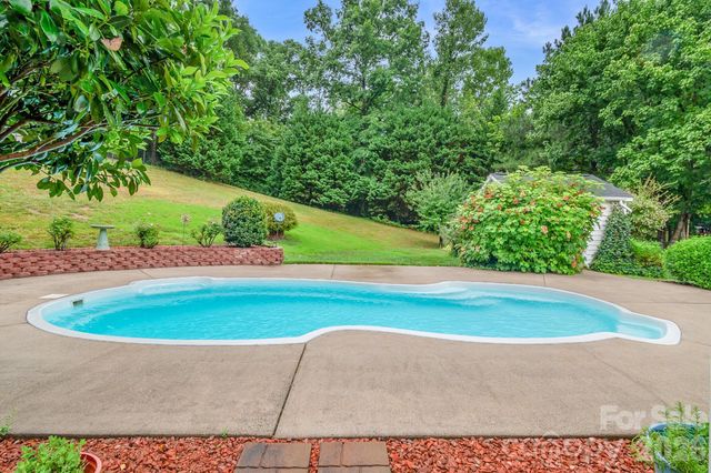 209 SouthFork Lane, Belmont, NC 28012