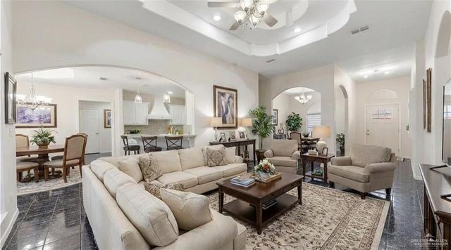 4207 Hill Crest Drive, Mission, TX 78573