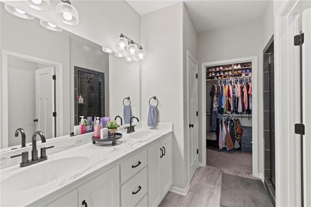 7710 NE 107th Street, Kansas City, MO 64157
