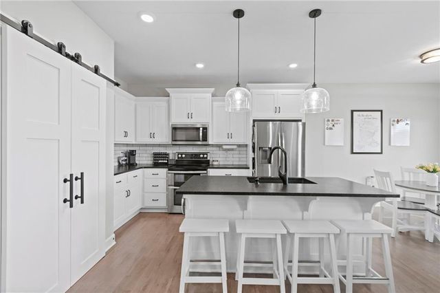 7710 NE 107th Street, Kansas City, MO 64157