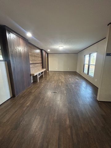 107 Oswichee Road, Fort Mitchell, AL 36856