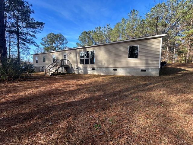 107 Oswichee Road, Fort Mitchell, AL 36856