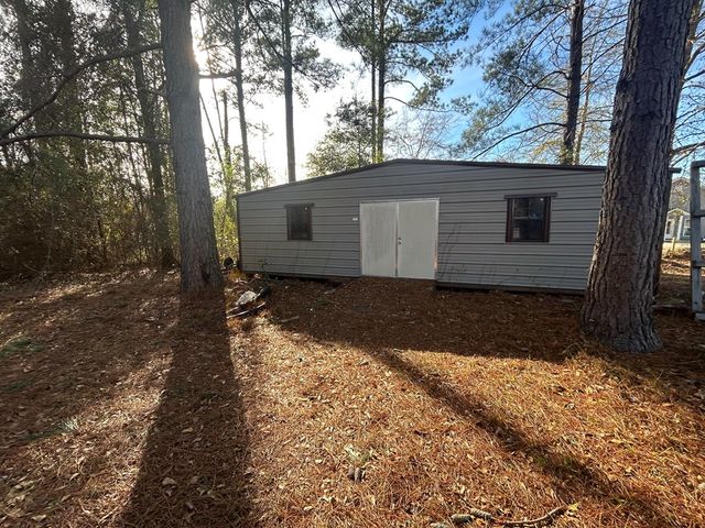 107 Oswichee Road, Fort Mitchell, AL 36856