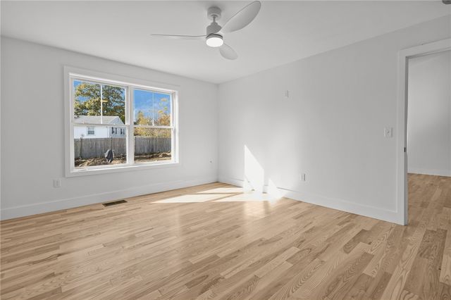 700 Sandy Lane 3, Warwick, RI 02889