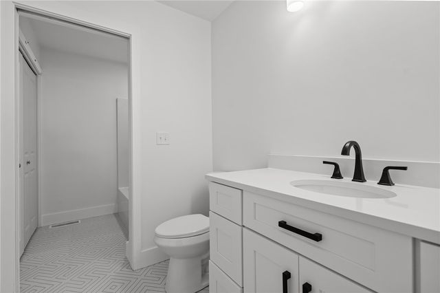 700 Sandy Lane 3, Warwick, RI 02889