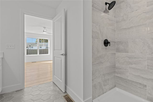 700 Sandy Lane 3, Warwick, RI 02889