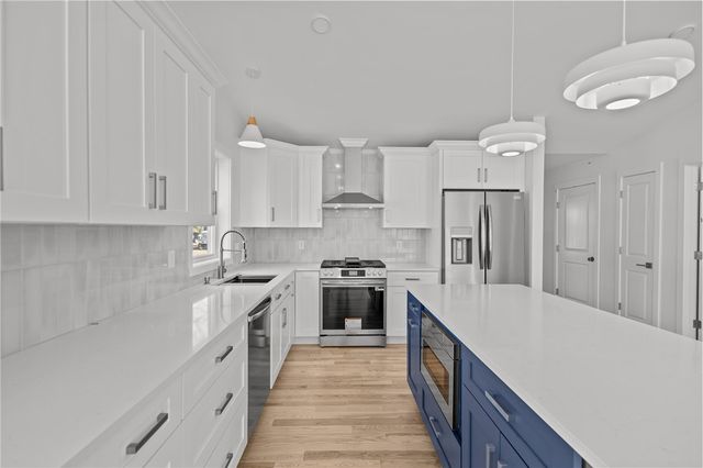 700 Sandy Lane 3, Warwick, RI 02889