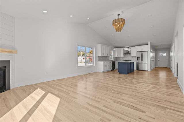 700 Sandy Lane 3, Warwick, RI 02889