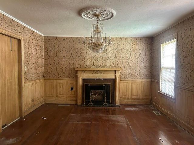 2006 Mamie St., Hattiesburg, MS 39401