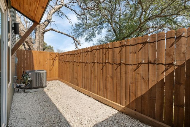 7608 De Priest Street 1, Houston, TX 77088