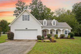 501 Poplar Bnd, Dickson, TN 37055