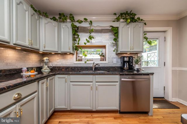 1530 MANTON ST, Philadelphia, PA 19146