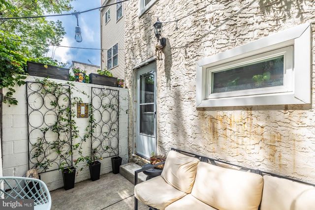 1530 MANTON ST, Philadelphia, PA 19146
