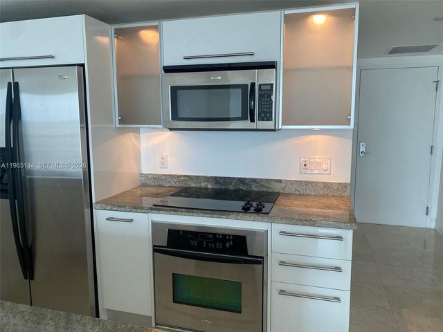 185 SW 7th St 1705, Miami, FL 33130