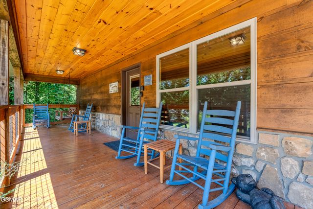 542 Johnson Lane, Gatlinburg, TN 37738
