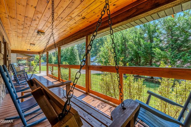 542 Johnson Lane, Gatlinburg, TN 37738