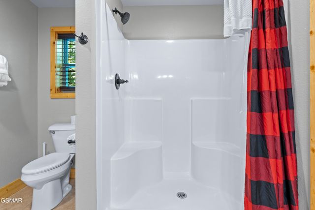 542 Johnson Lane, Gatlinburg, TN 37738