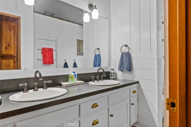 137 John Muir, Lake Arrowhead, CA 92352