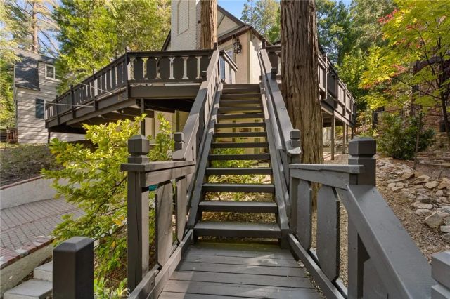 137 John Muir, Lake Arrowhead, CA 92352
