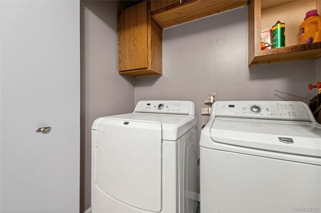 16065 Touraine Drive, Clinton Charter Township, MI 48038