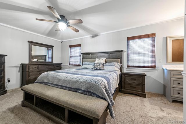 16065 Touraine Drive, Clinton Charter Township, MI 48038