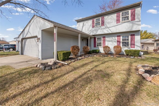 16065 Touraine Drive, Clinton Charter Township, MI 48038