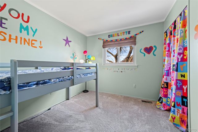 16065 Touraine Drive, Clinton Charter Township, MI 48038