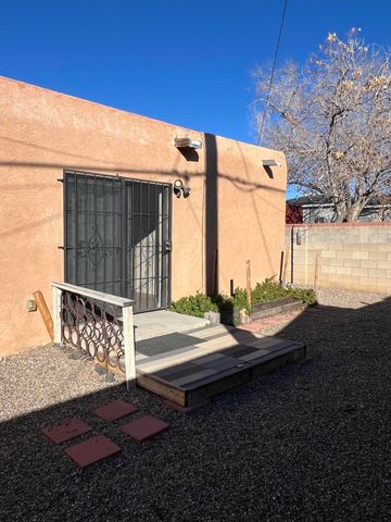 8902 Aztec Road NE, Albuquerque, NM 87111