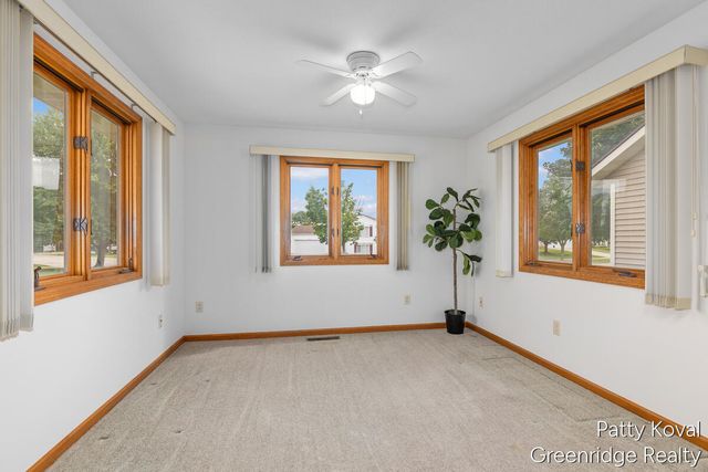 447 Falcon Drive, Wayland, MI 49348