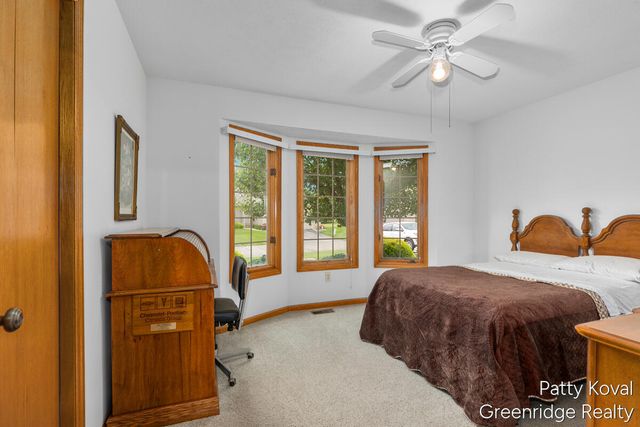 447 Falcon Drive, Wayland, MI 49348