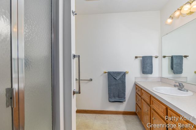 447 Falcon Drive, Wayland, MI 49348