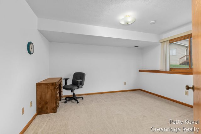 447 Falcon Drive, Wayland, MI 49348