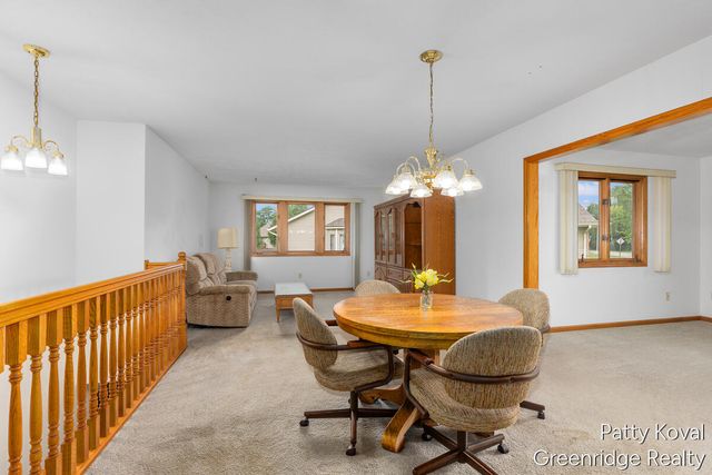 447 Falcon Drive, Wayland, MI 49348