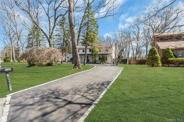 132 Washington Avenue, Plainview, NY 11803
