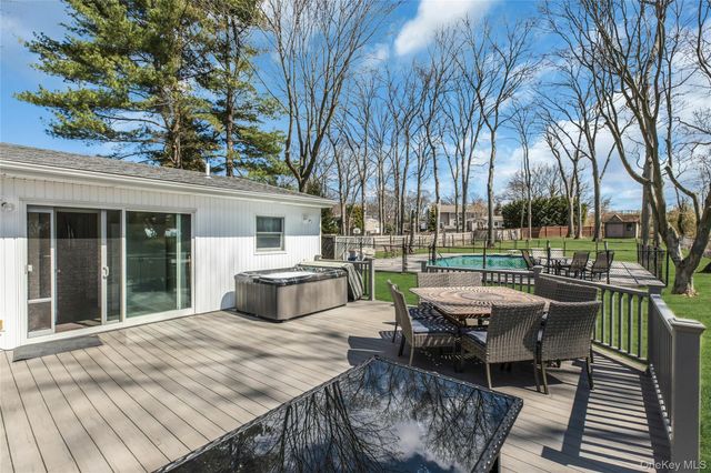 132 Washington Avenue, Plainview, NY 11803